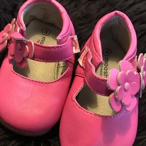 Pink girls shoes